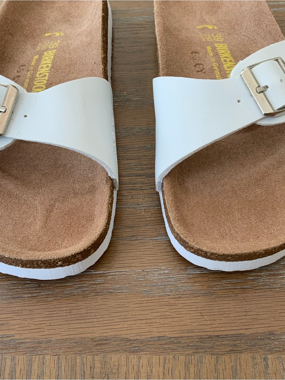 Birkenstock White flat Slip On Sandals EU39 US8 - Picture 2 of 7